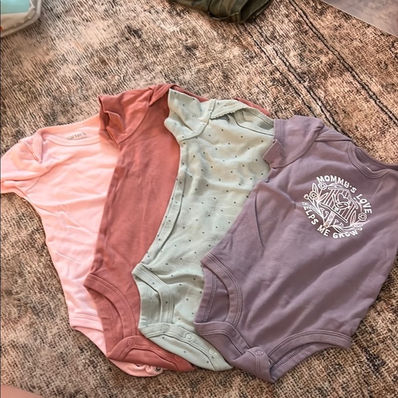 Carter’s Onesie Bundle 9 Months - Picture 1 of 1